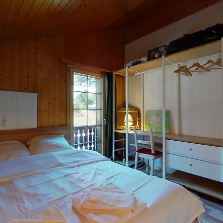 Beautiful For 4 People With A Splendid View Of Les Dents Du Midi Appartement *