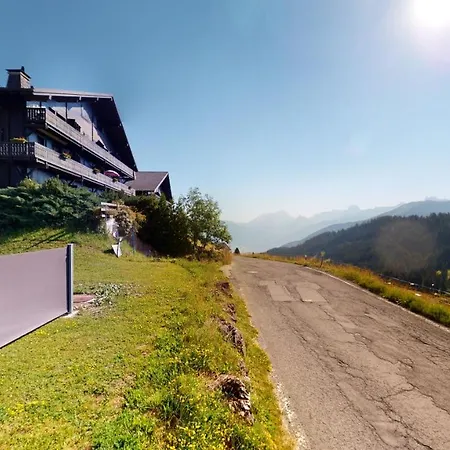 Beautiful For 4 People With A Splendid View Of Les Dents Du Midi Шампуссин