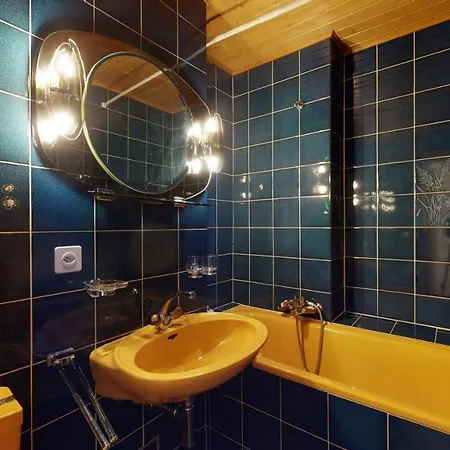 Beautiful For 4 People With A Splendid View Of Les Dents Du Midi Champoussin