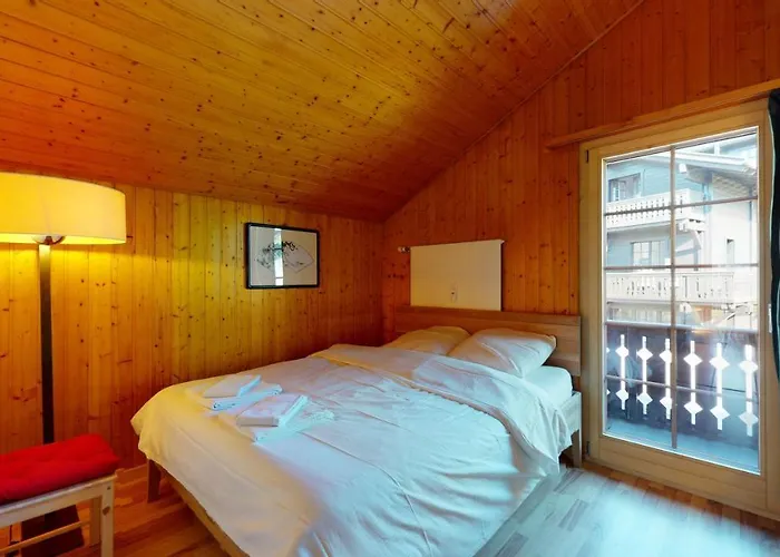 Beautiful For 4 People With A Splendid View Of Les Dents Du Midi Апартаменты Шампуссин