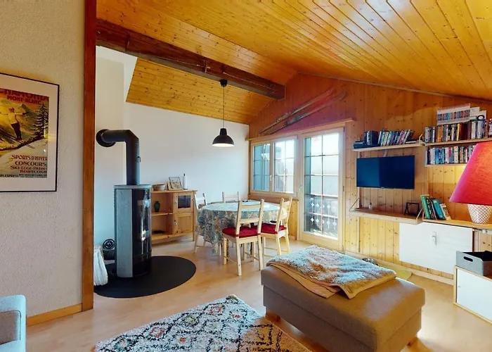 Beautiful For 4 People With A Splendid View Of Les Dents Du Midi Шампуссин