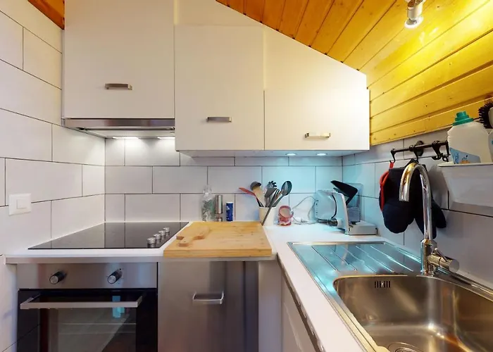 Апартаменты Beautiful For 4 People With A Splendid View Of Les Dents Du Midi Шампуссин