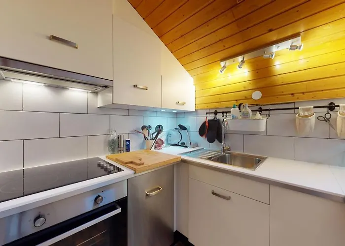 Beautiful For 4 People With A Splendid View Of Les Dents Du Midi Апартаменты Шампуссин