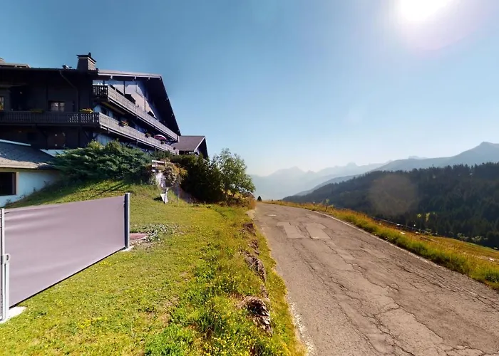 Beautiful For 4 People With A Splendid View Of Les Dents Du Midi Шампуссин